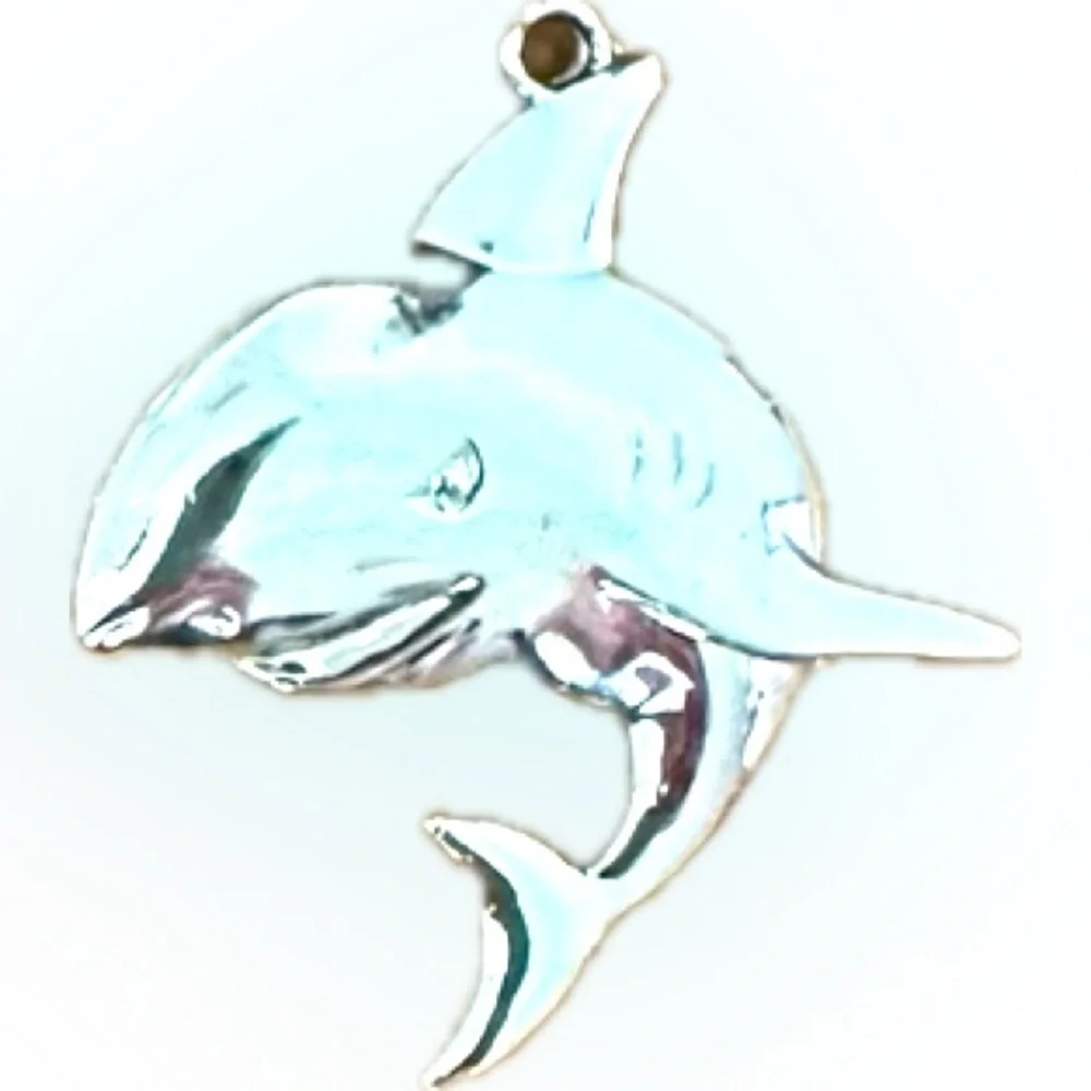 NIZA KIN SHARK PENDANT STAINLESS STEEL 1.5”x 1.5” AQUATIC OCEAN SEA JAWS FISH